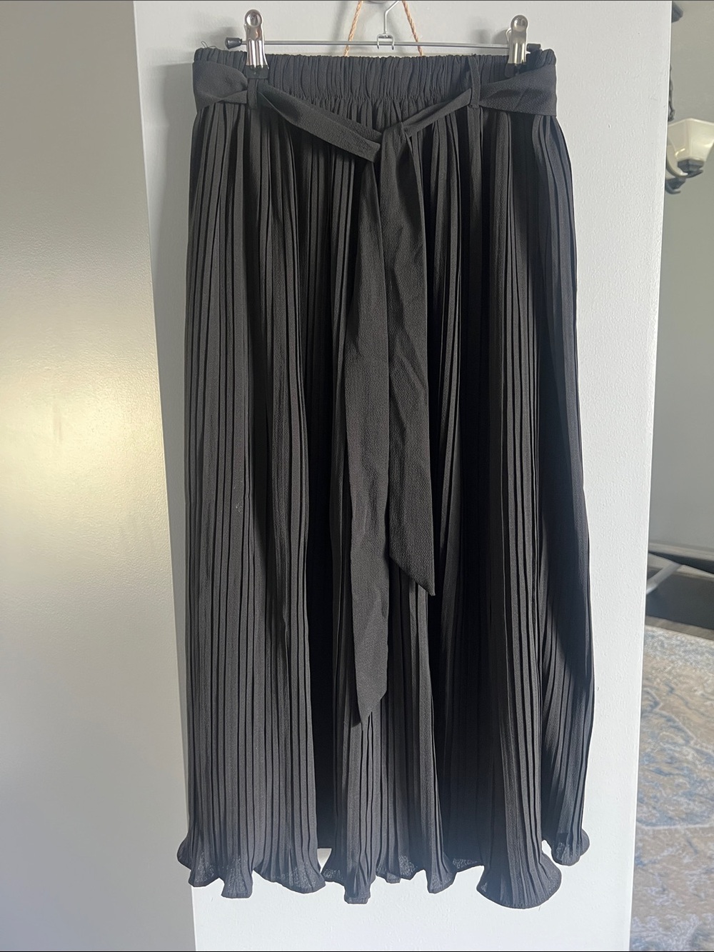 Alice Blue Black Pleated Midi Skirt with Waist Tie